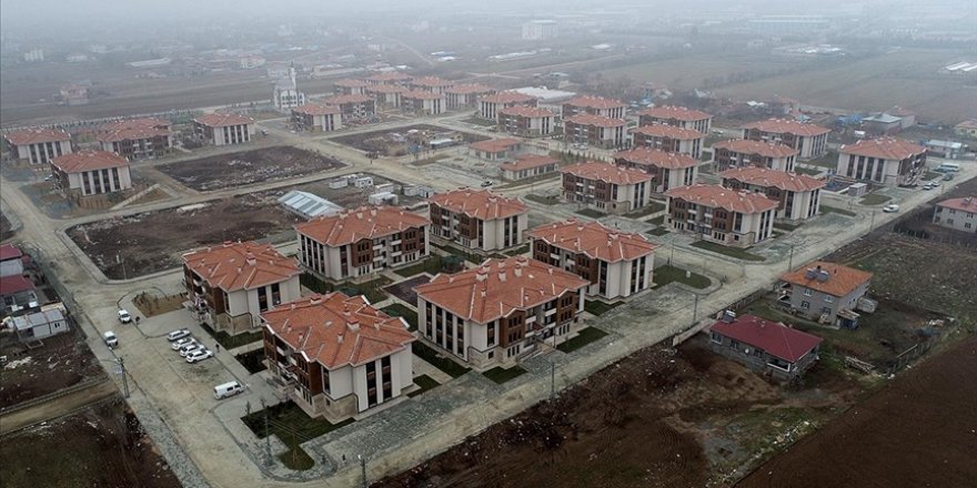 Elazığ'da depremzedeler için yapılan 8 bininci konutu yarın teslim edeceğiz