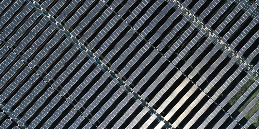 Dünyanın en büyük güneş santrali Konya'da enerji üretimine başladı