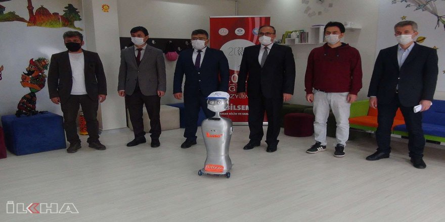 Türkiye’nin ilk yapay zekâ destekli maske tanıyan otonom robotu Adıyaman'da üretildi