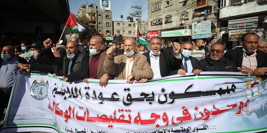 Filistinliler BM yardım kuruluşunun sunduğu hizmetleri azaltmasını Gazze'de protesto etti