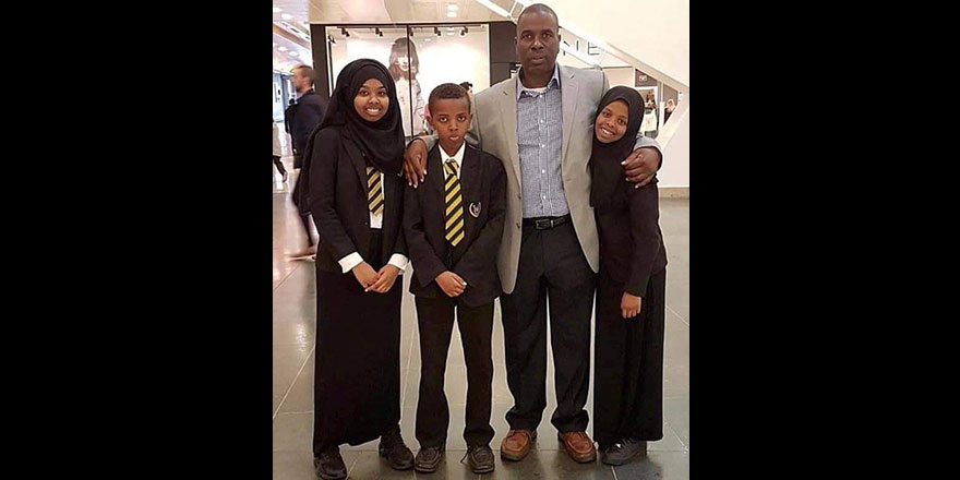 Etek boyunu kısaltmayan Müslüman öğrencinin ailesini tehdit ettiler