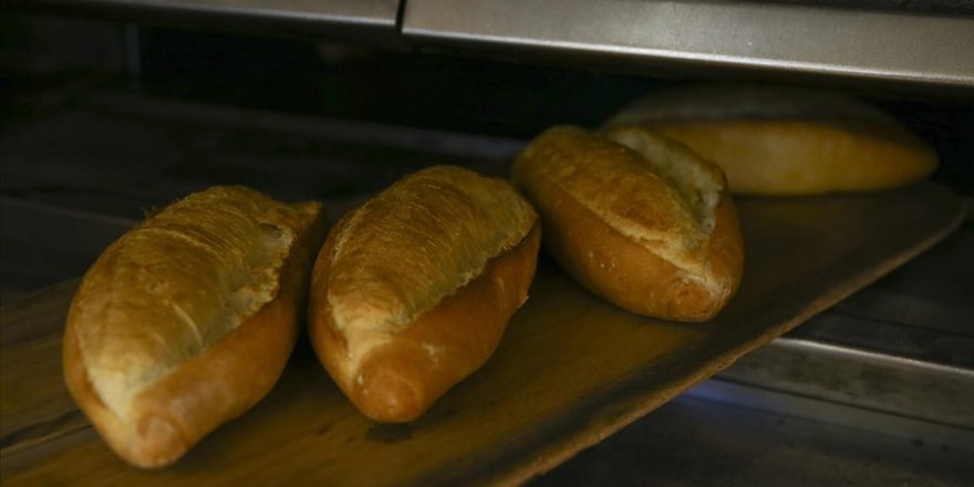 Ankara Valiliği ekmeğe yapılan zammı iptal etti