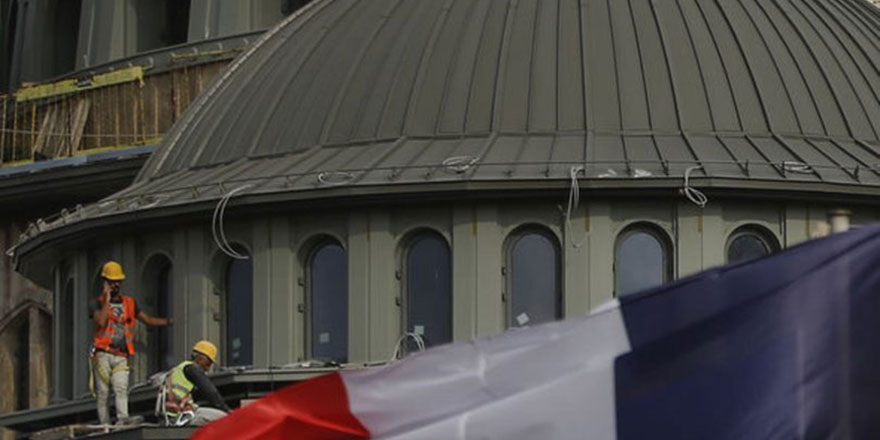 Fransa’da 'Müslümanları hedef alan' yasaya karşı Danıştay'a başvuruldu