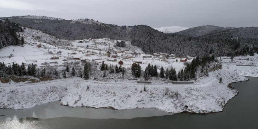 Karadeniz yaylalarında kar güzelliği