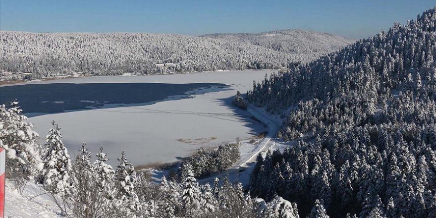 Kar yağışı Abant ve Kartalkaya'ya ilgiyi arttırdı