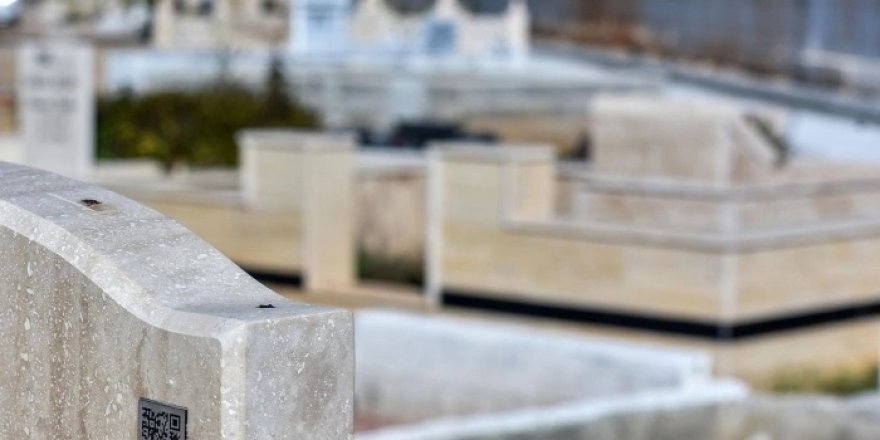 Mezar taşlarında karekod sistemi yaygınlaşıyor