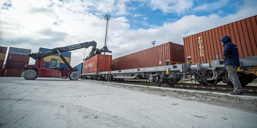 Bor, demir yoluyla kıtaları aşacak