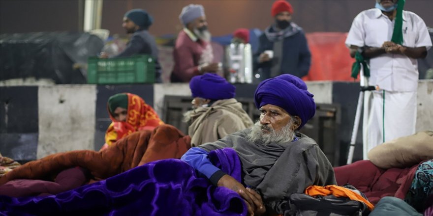Hindistan’da çiftçiler açlık grevi başlattı