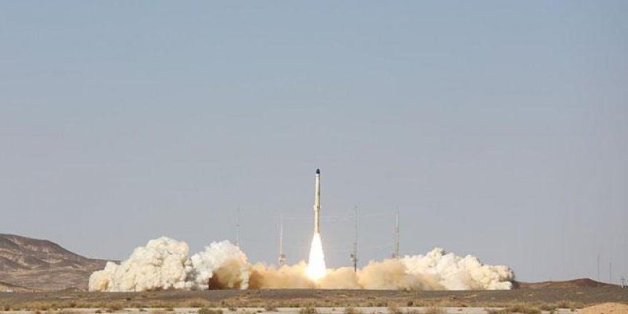 İran yeni yerli uydu taşıyıcısı Zülcenah'ı test etti