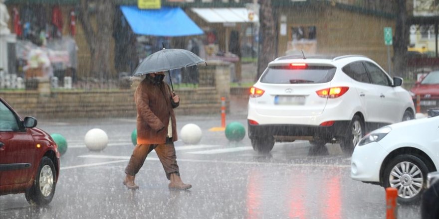 Soğuk ve yağışlı hava geliyor: Sıcaklık 12 derece düşecek