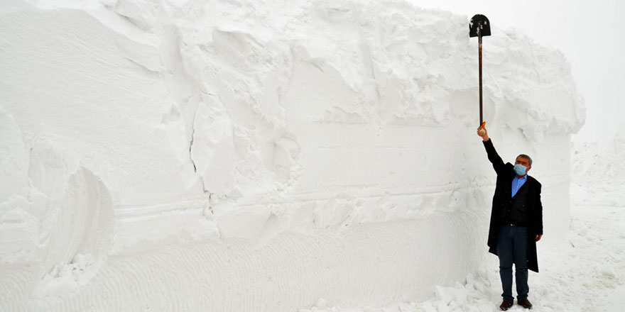 Muş'ta kar kalınlığı 6 metreyi buldu