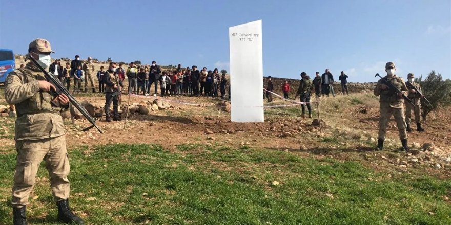 Göbeklitepe yakınlarında monolit bulundu