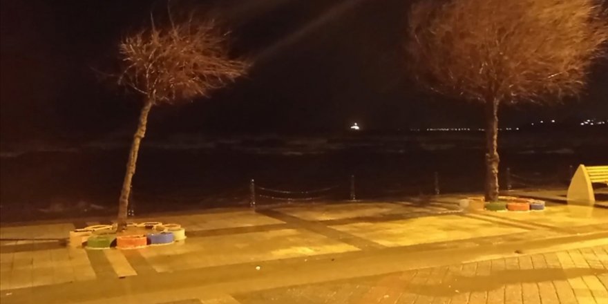 İstanbul'da fırtına etkili oluyor