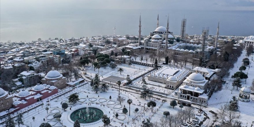 Türkiye'de hava sıcaklıkları cumadan itibaren 6 ila 15 derece düşecek, kar yağışı etkili olacak