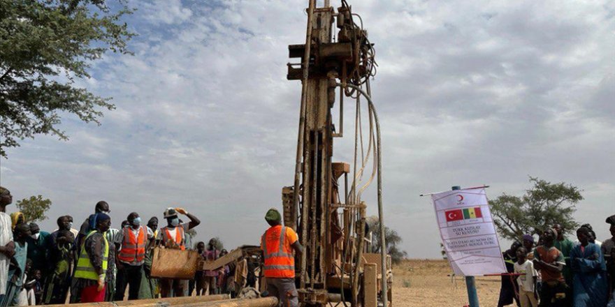 Türk Kızılay Senegal Delegasyonu'ndan ülkenin en büyük ikinci kentine su kuyusu