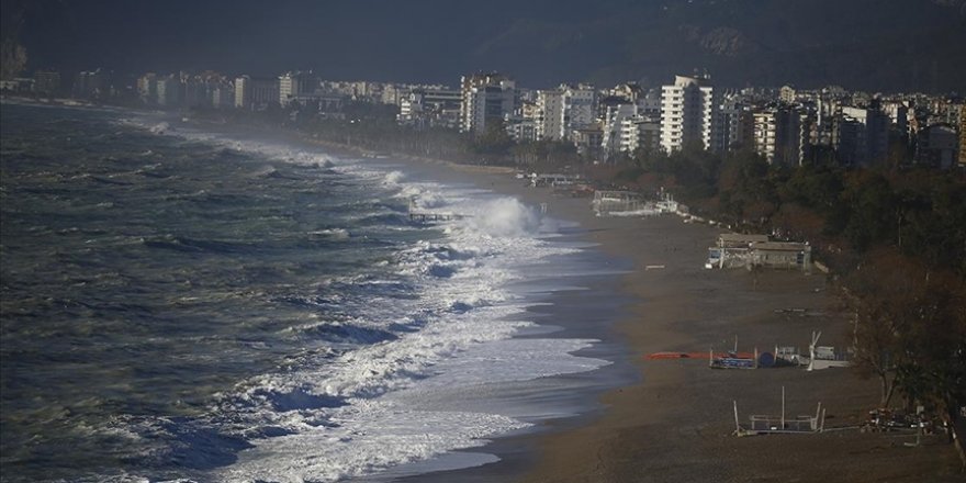 Orta Karadeniz'de yarın kuvvetli fırtına bekleniyor