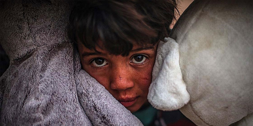 Bu çocuklar paraları olduğunda oyuncak değil ekmek alıyor