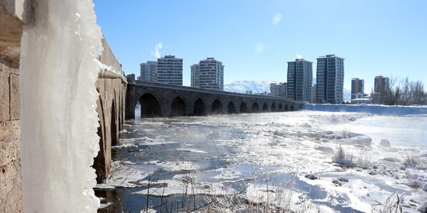 Sivas'ta termometreler sıfırın altında 26,3 dereceyi gördü