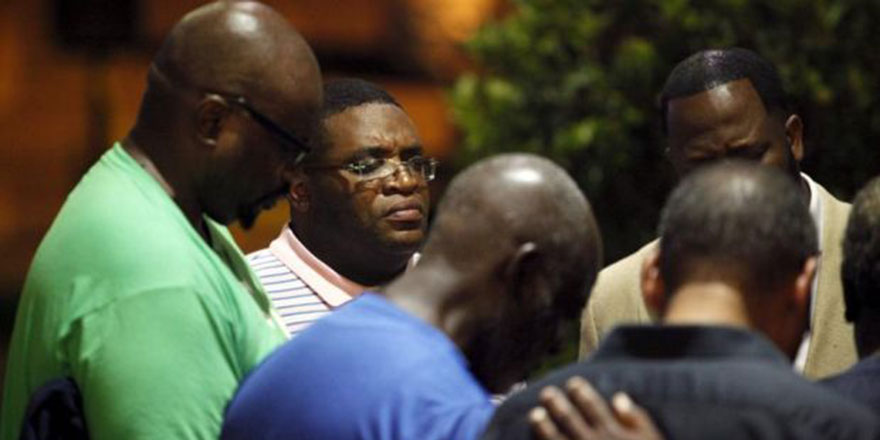 ABD'de siyahiler beyazlardan daha çok dua ediyor