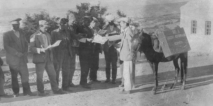 'Eşekli Kütüphaneci' Mustafa Güzelgöz'ün köylü kadınlara kitap okutma taktiği