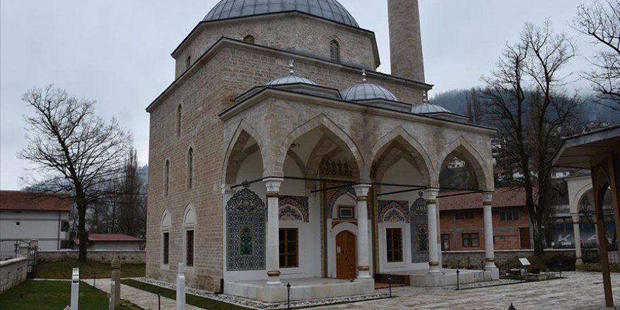 Bosna Hersek'teki tarihi Alaca Cami'nin minaresinde 'silahlı saldırı' kaynaklı hasar tespit edildi