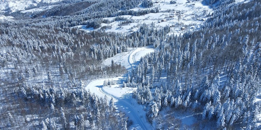 Karla kaplı Küre Dağları görsel şölen sunuyor