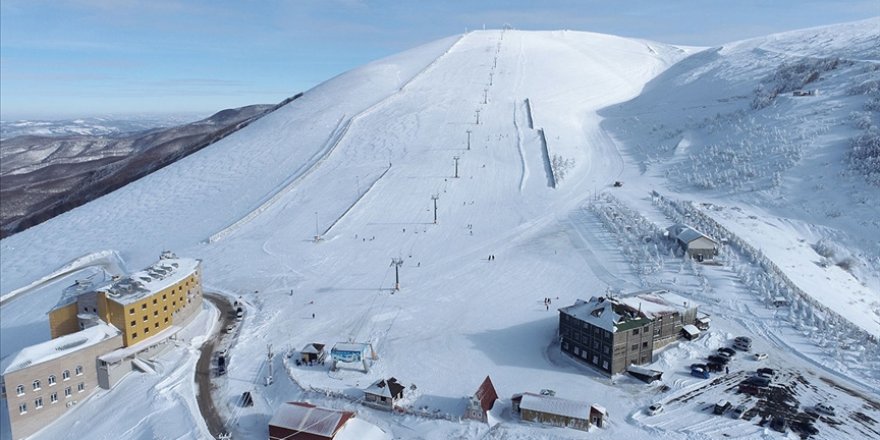 Batı Karadeniz'de kış sporlarının ve eğlencenin adresi: Ladik Akdağ Kayak Merkezi