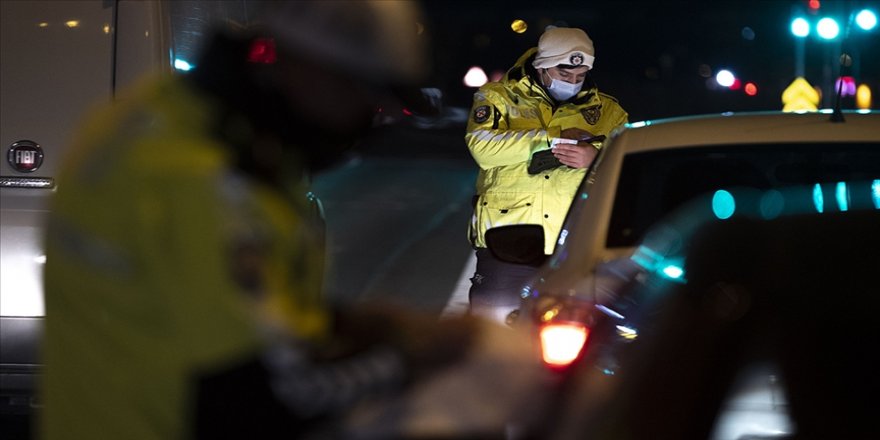 Türkiye genelinde Kovid-19 tedbirleri kapsamında sokağa çıkma kısıtlaması başladı