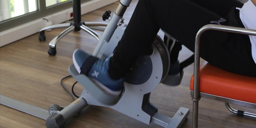 Fizik tedavi Kovid-19 geçirenlerin şikayetlerini azaltarak egzersiz kapasitelerini artırıyor