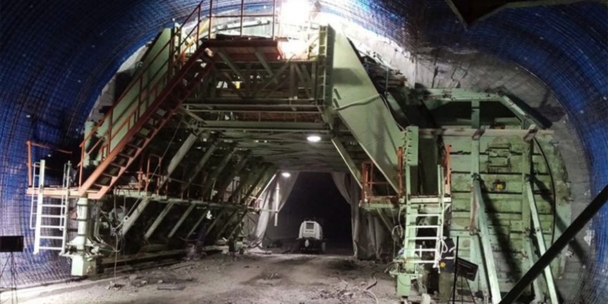 Türkiye'nin en uzun üçüncü tüneli olacak Eğribel Tünelinde sona doğru