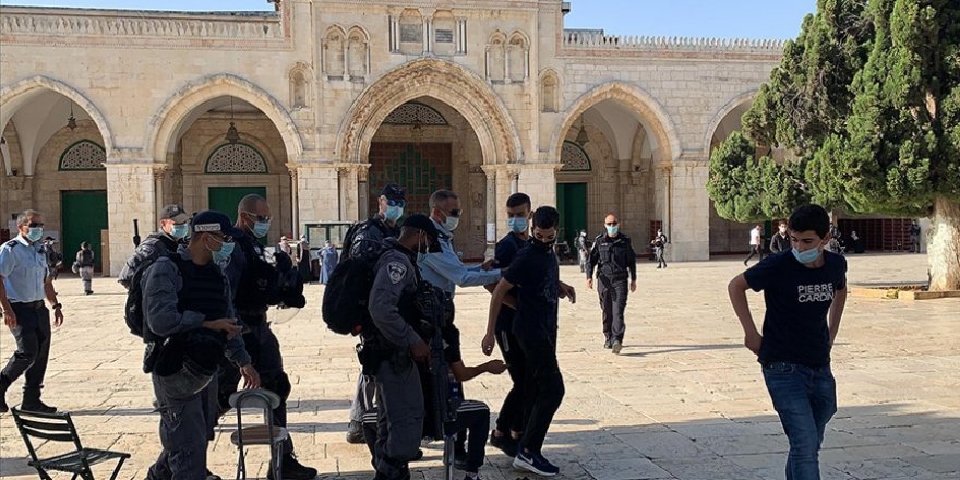 Fanatik Yahudilerin Mescid-i Aksa baskınları devam ediyor