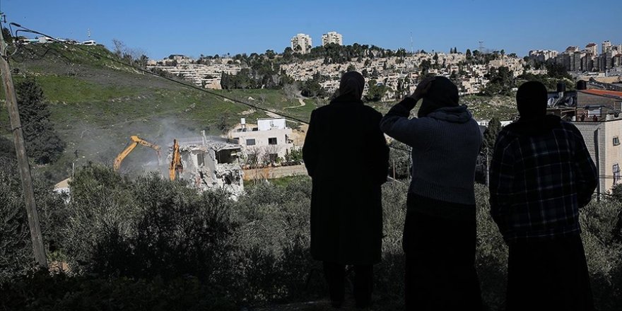 İsrail polisinin evini yıktığı Mescid-i Aksa Koruma Müdürü'nün protesto çadırı da söküldü