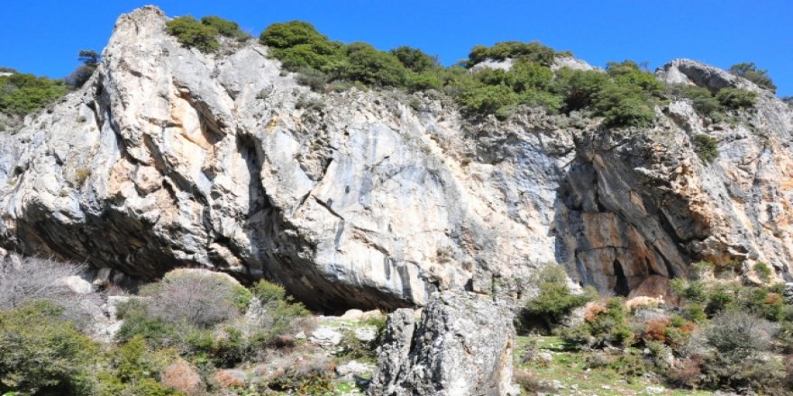 Spil'deki iki mağara turizme kazandırılacak