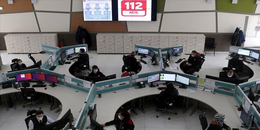 Çocuğunun emziği kaybolan da sahildeki kalabalıktan rahatsız olan da 112'yi arıyor