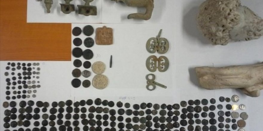 Anadolu'dan kaçırılan 412 tarihi eser Türkiye'ye getirildi