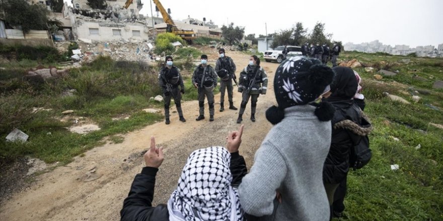 İşgalci İsrail, engelli bir Filistinlinin evini 6'ncı kez yıktı