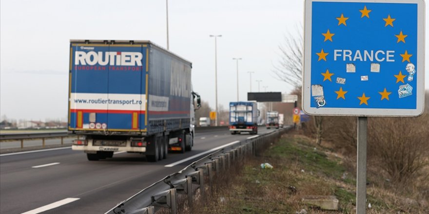 Fransa'nın İngiltere ve Amerikaya tepkisi dinmiyor: Müzakereler iptal edildi