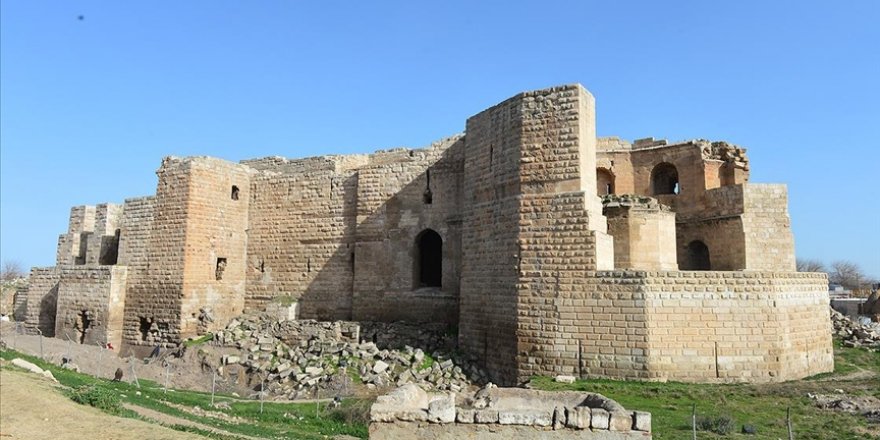 Harran Sarayı'na giriş 9 asır önceki gibi tarihi köprüden yapılacak