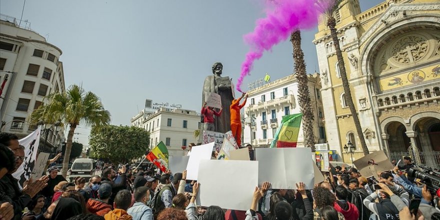 Tunus'ta siyasi ve ekonomik kriz protesto edildi