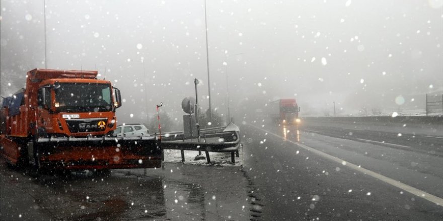 Bolu Dağı'nda kar yağışı başladı