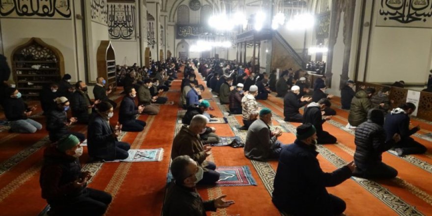 Bursa'daki tarihi camilerde bayram havası