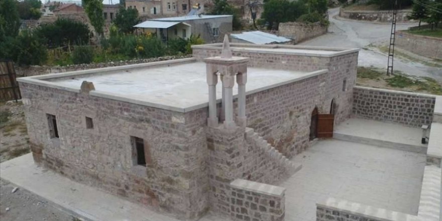 Kayseri'de 8 asırlık cami restore edildi
