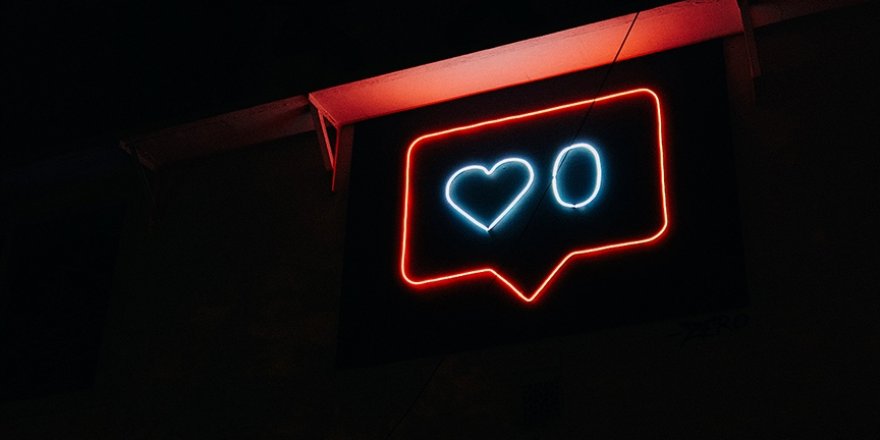 Sosyal medya beğenileri, çocukta "sahte benlik" geliştirebiliyor