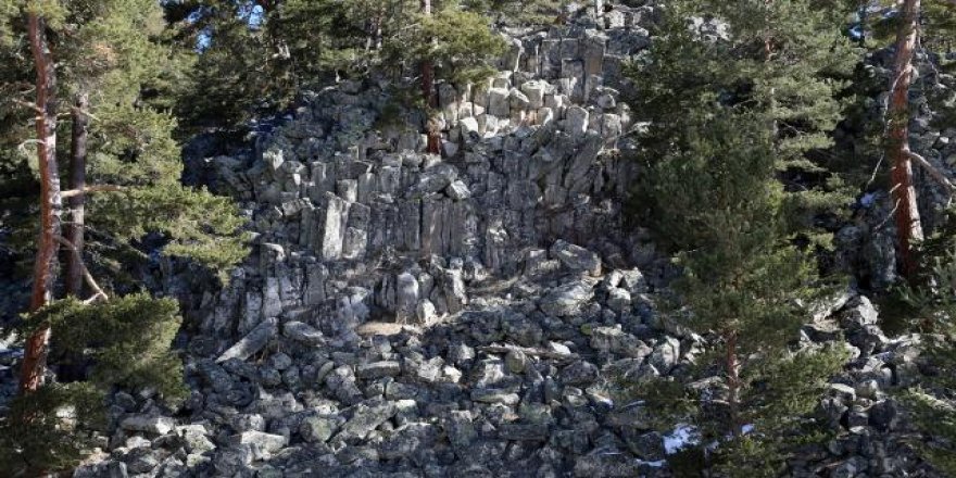 Bolu'da lav gölünün soğumasıyla oluşan bazalt sütunlar bulundu