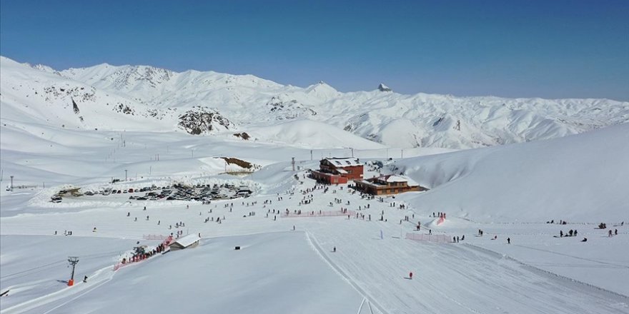 Hakkari'de bölgesel kalkınma hamlesi: Mergabütan Kayak Merkezi