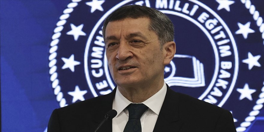 Bakan Selçuk: 300 bin öğretmenimiz masal anlatıcılığı sertifikası aldı