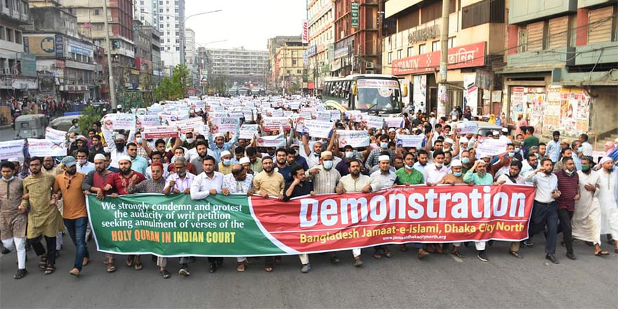 Hindistan'da çok tehlikeli adım: Kur'an'dan 26 ayet çıkarılsın!