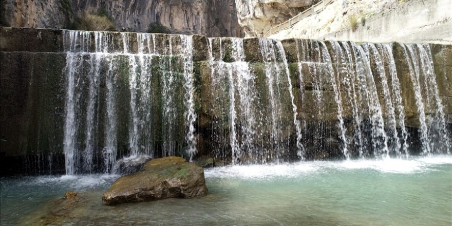 Mavi ile yeşili buluşturan Kapıkaya Kanyonu doğaseverleri bekliyor