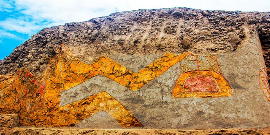 Peru’da 3 bin 200 yıllık tapınak keşfedildi