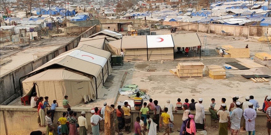 Türkiye, Bangladeş'te mülteci kampındaki yangında tahrip olan sahra hastanesini yeniden inşa ediyor